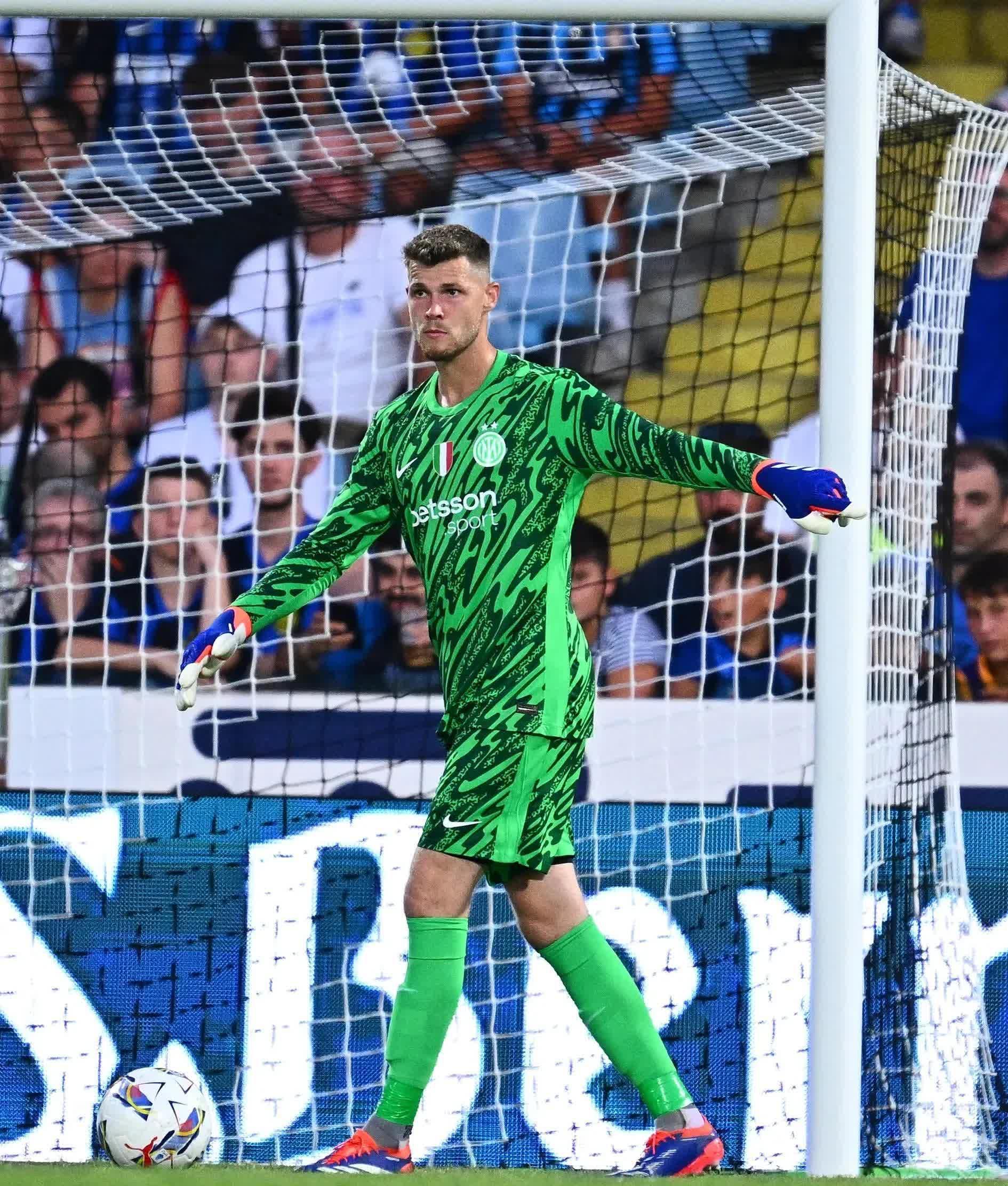 德布劳内重伤倒地，国米全队围拢祈祷，场面感人-乐动官方平台