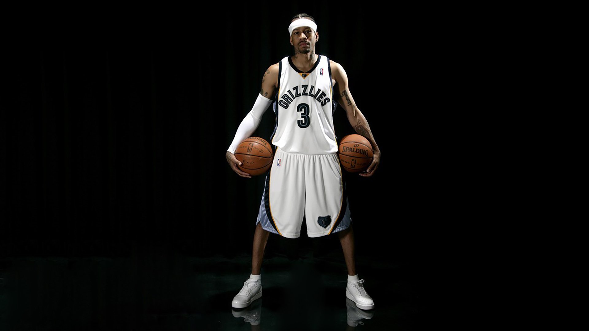 NBA季后赛八强战激情夜！谢震业里突外投，广东男篮绝杀密尔沃基雄鹿-乐动体育开户地址